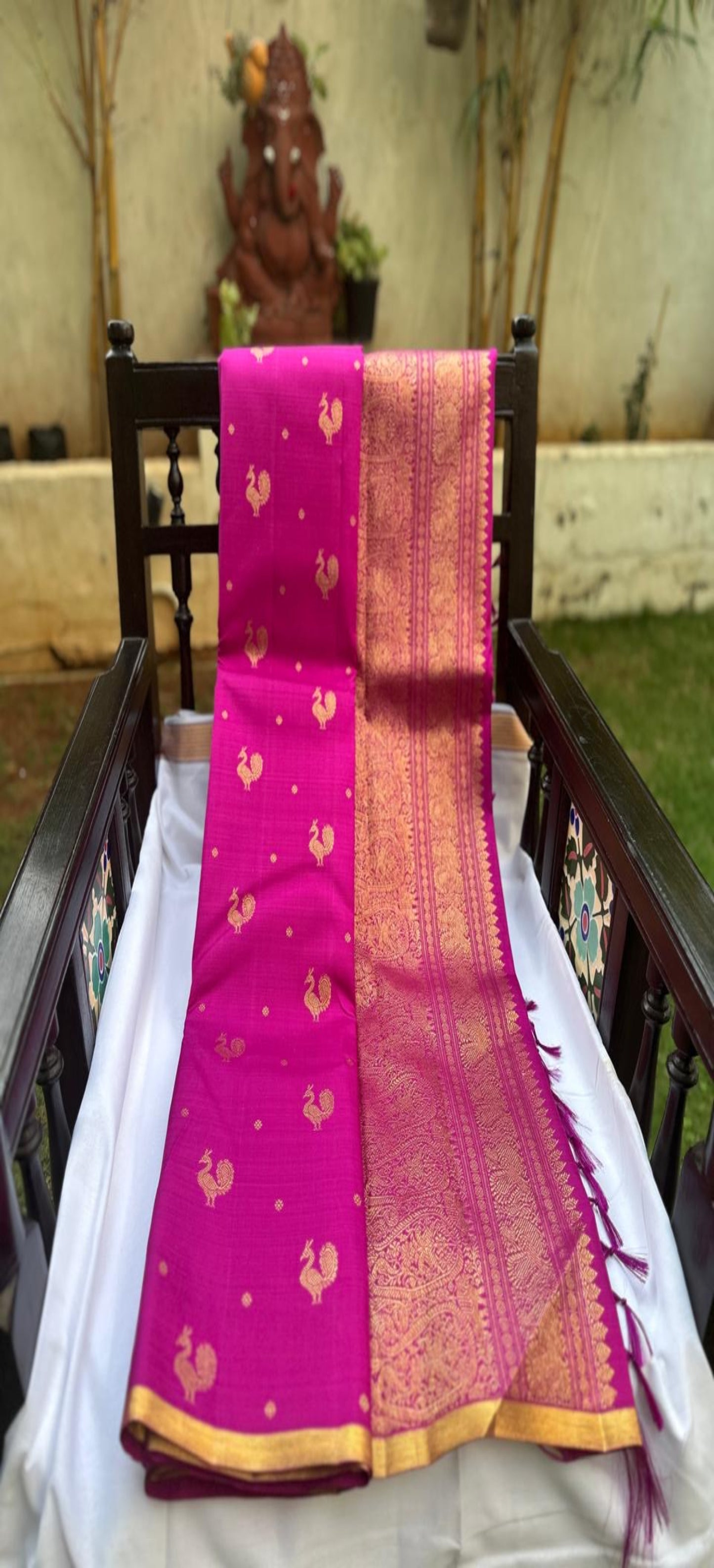 Pre Order-Golden Peacock borderless-Kanjivaram Silk Sari