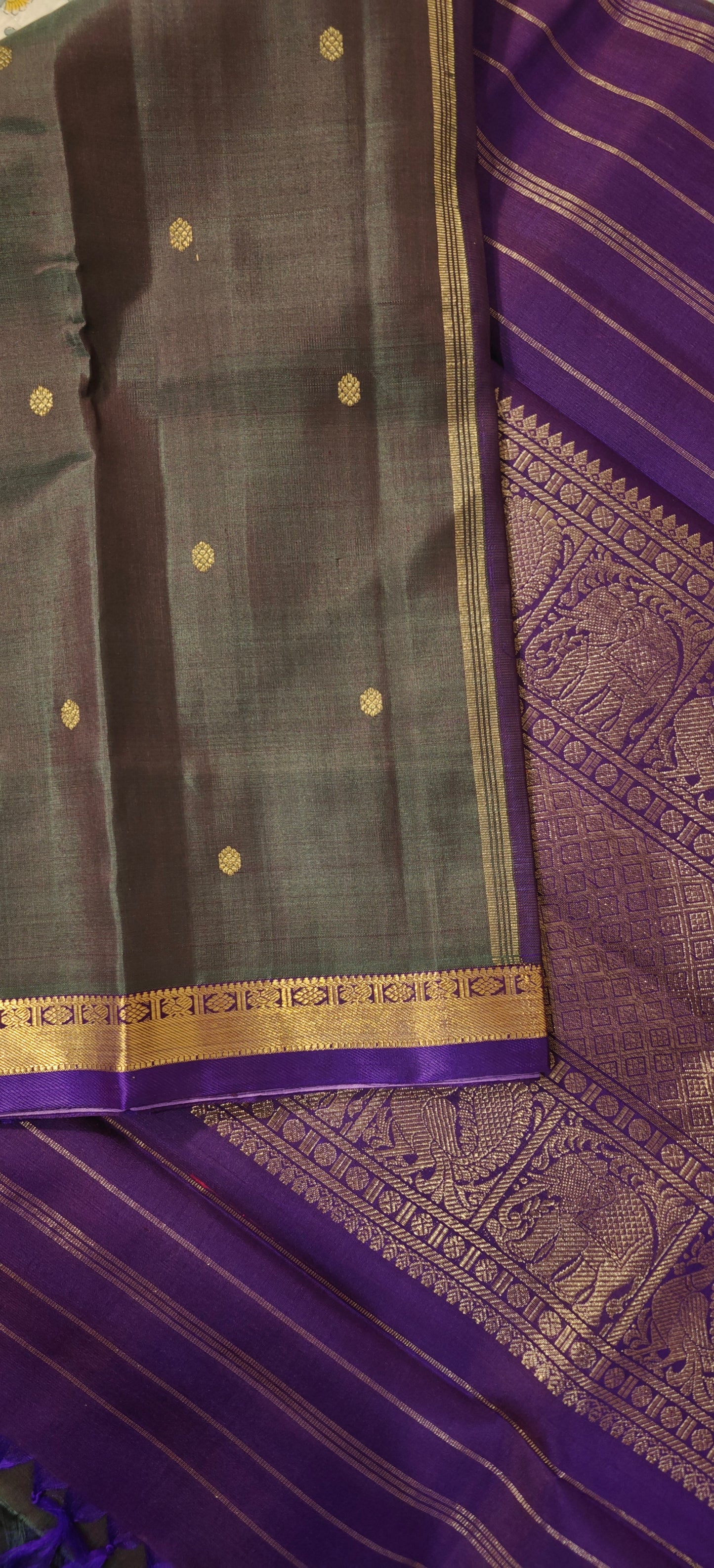 Dark green and Violet small border kanjivaram