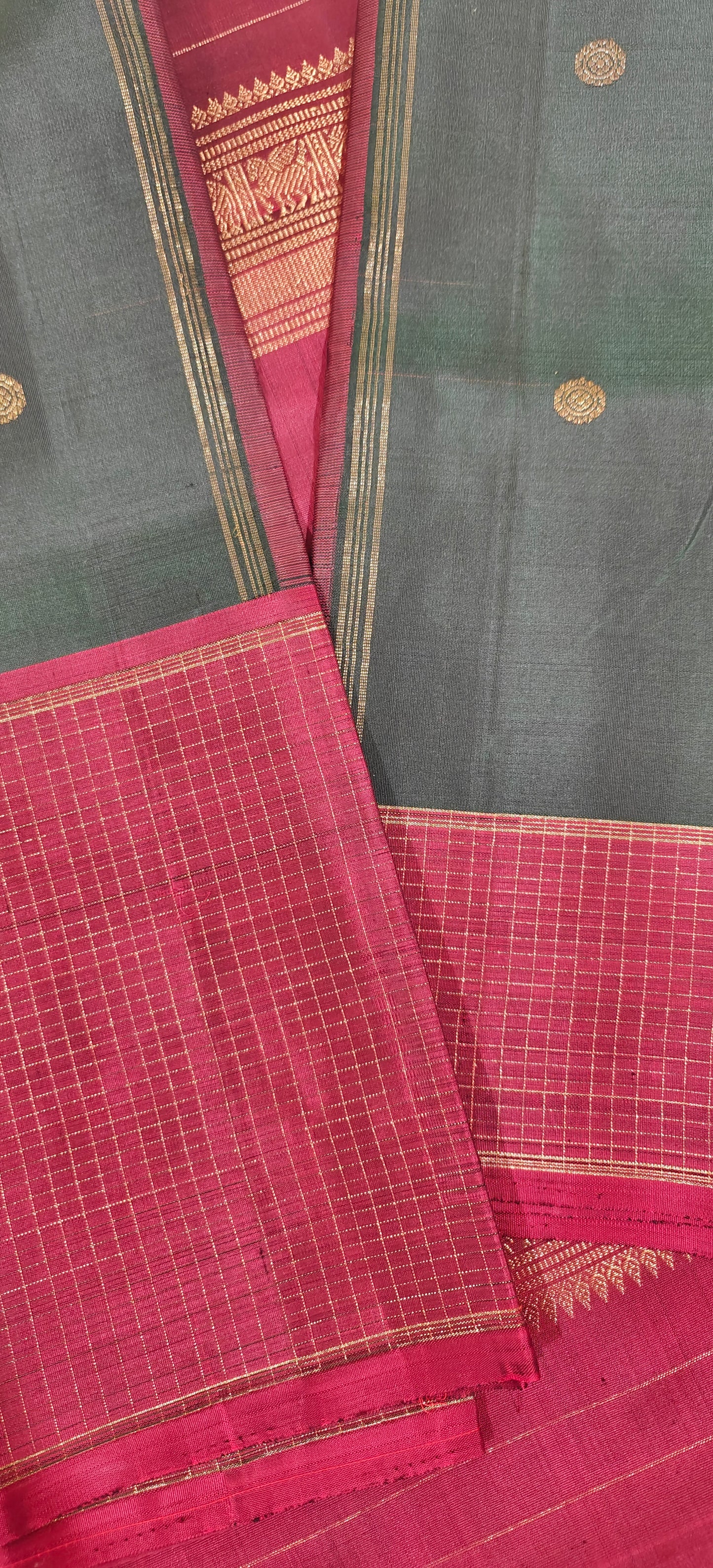 Bottle Green and Maroon Kanjivaram Saree | 3-gram Zari.