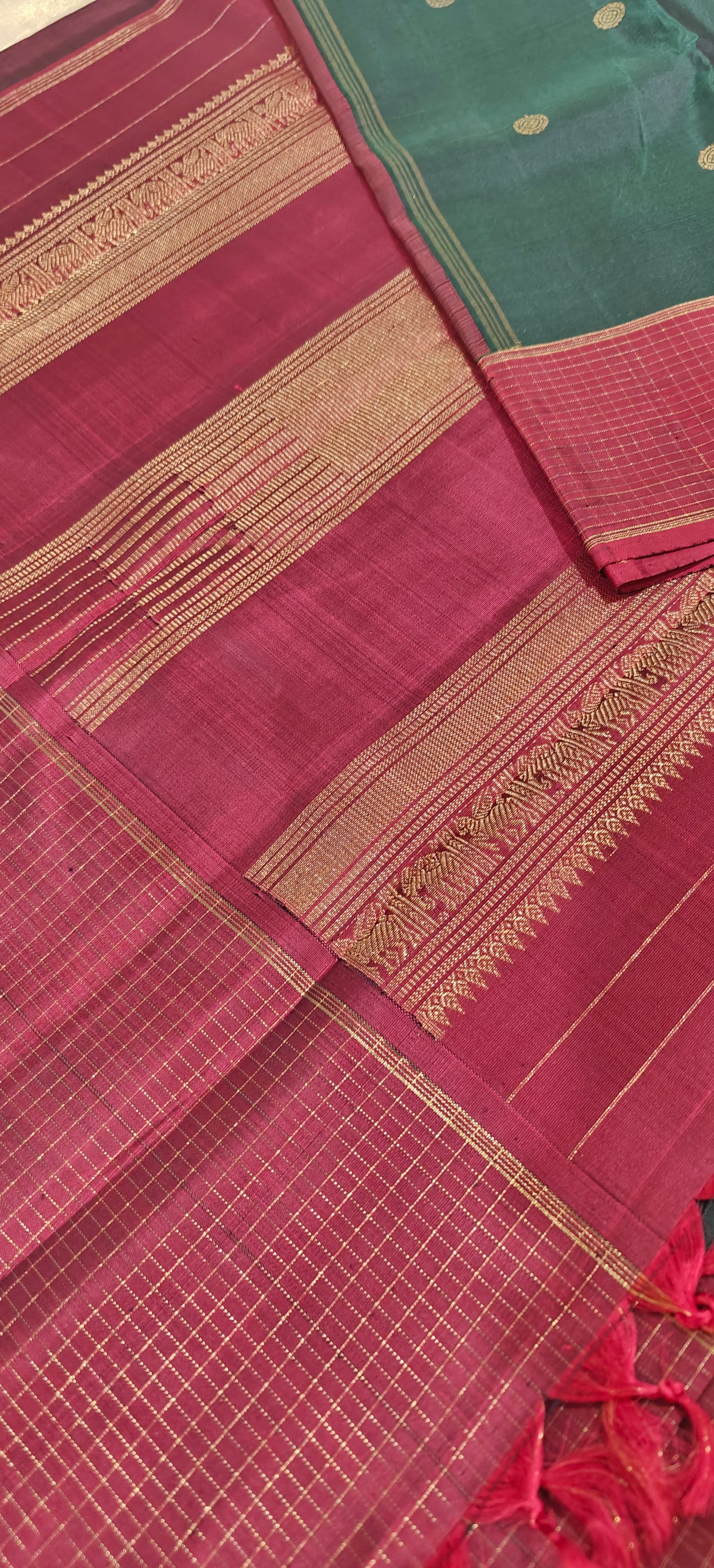 Bottle Green and Maroon Kanjivaram Saree | 3-gram Zari.