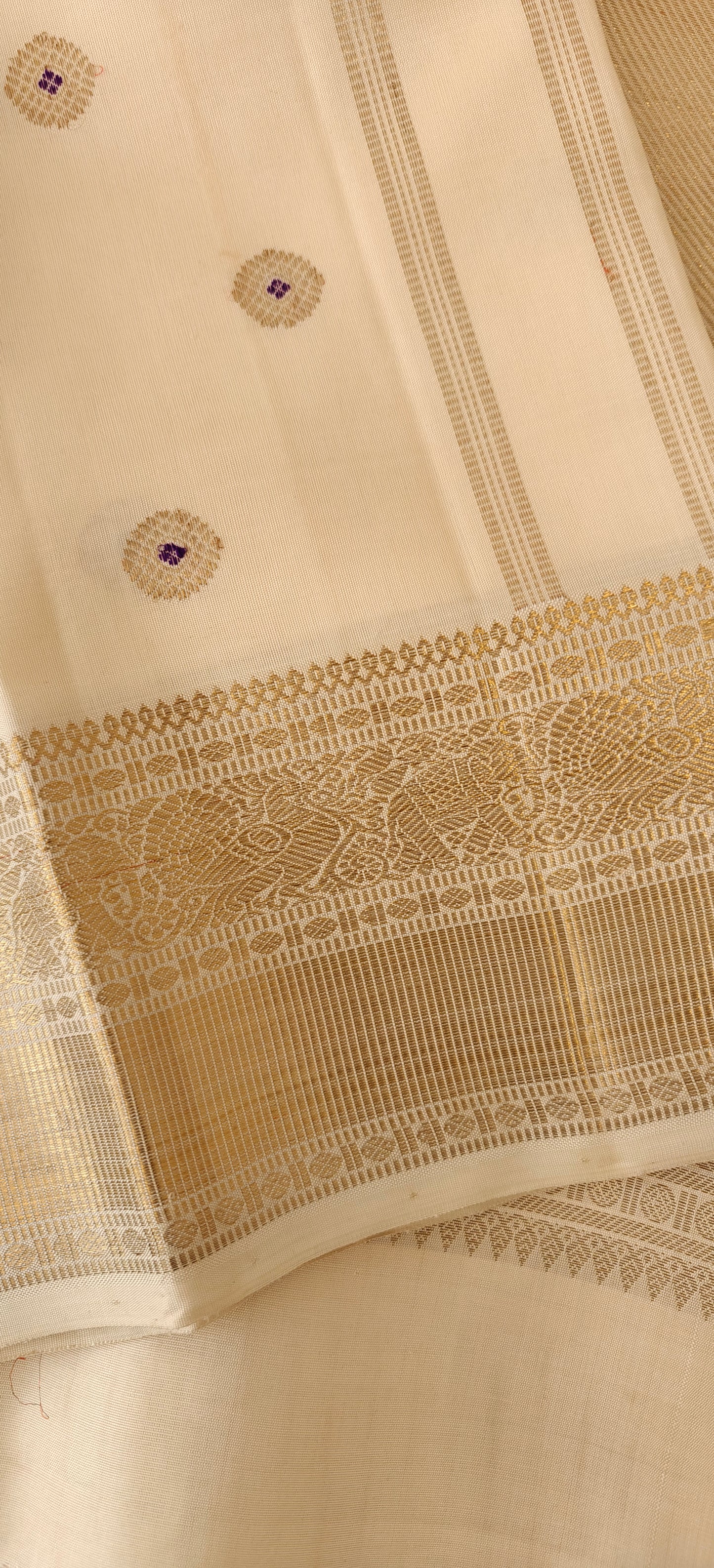 Monotone Cream Kanjivaram silk saree | 3g zari