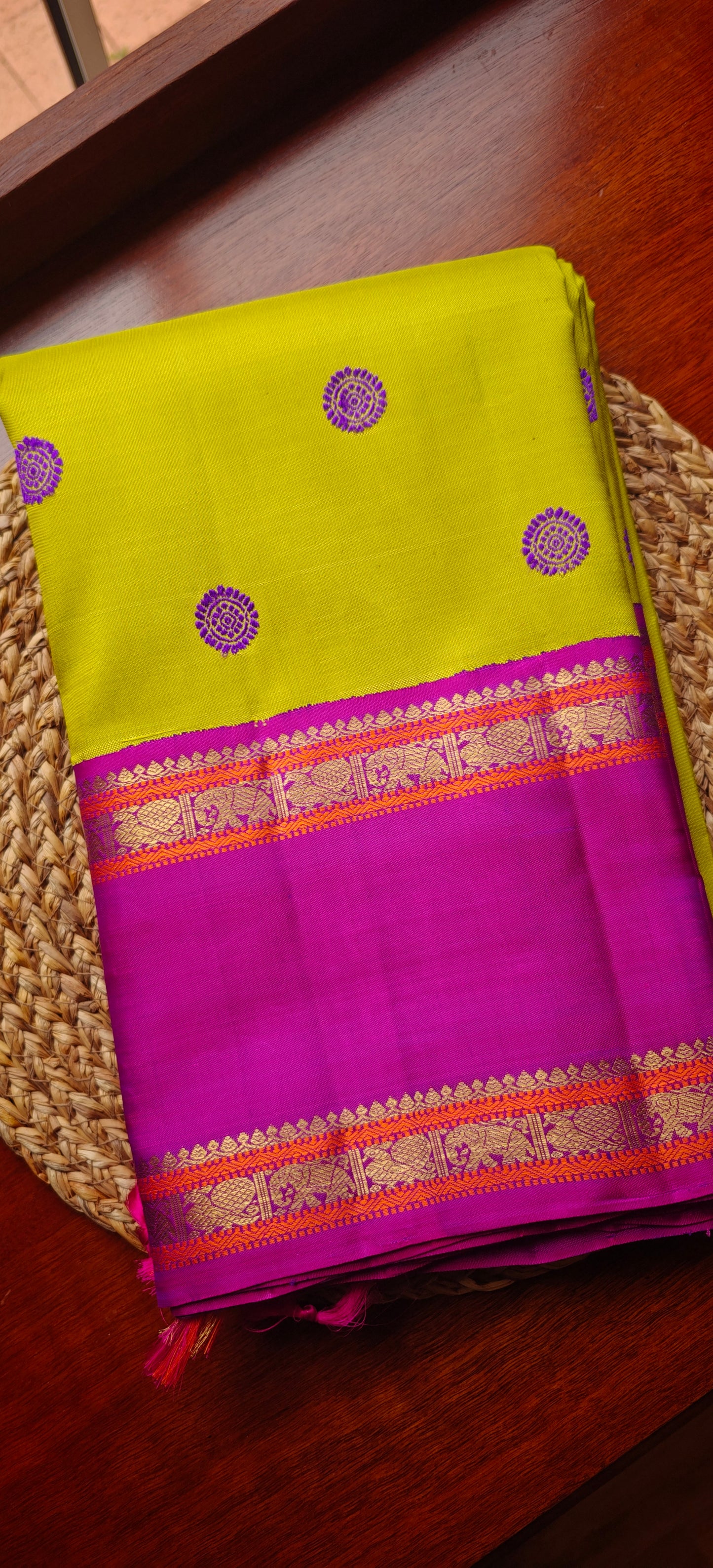 Sampangi green with purple