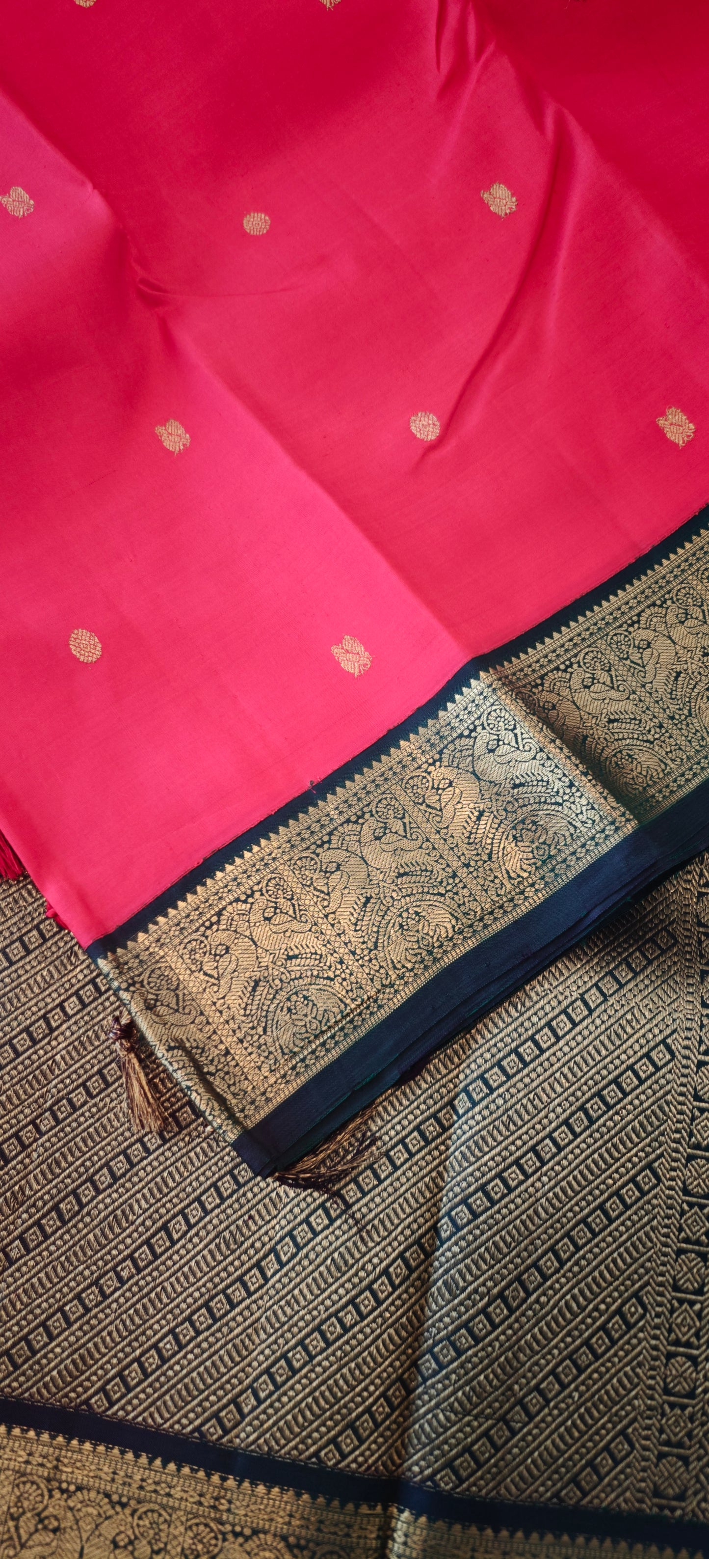 Chilli Red and Bottle Green- Kanjivaram silk saree