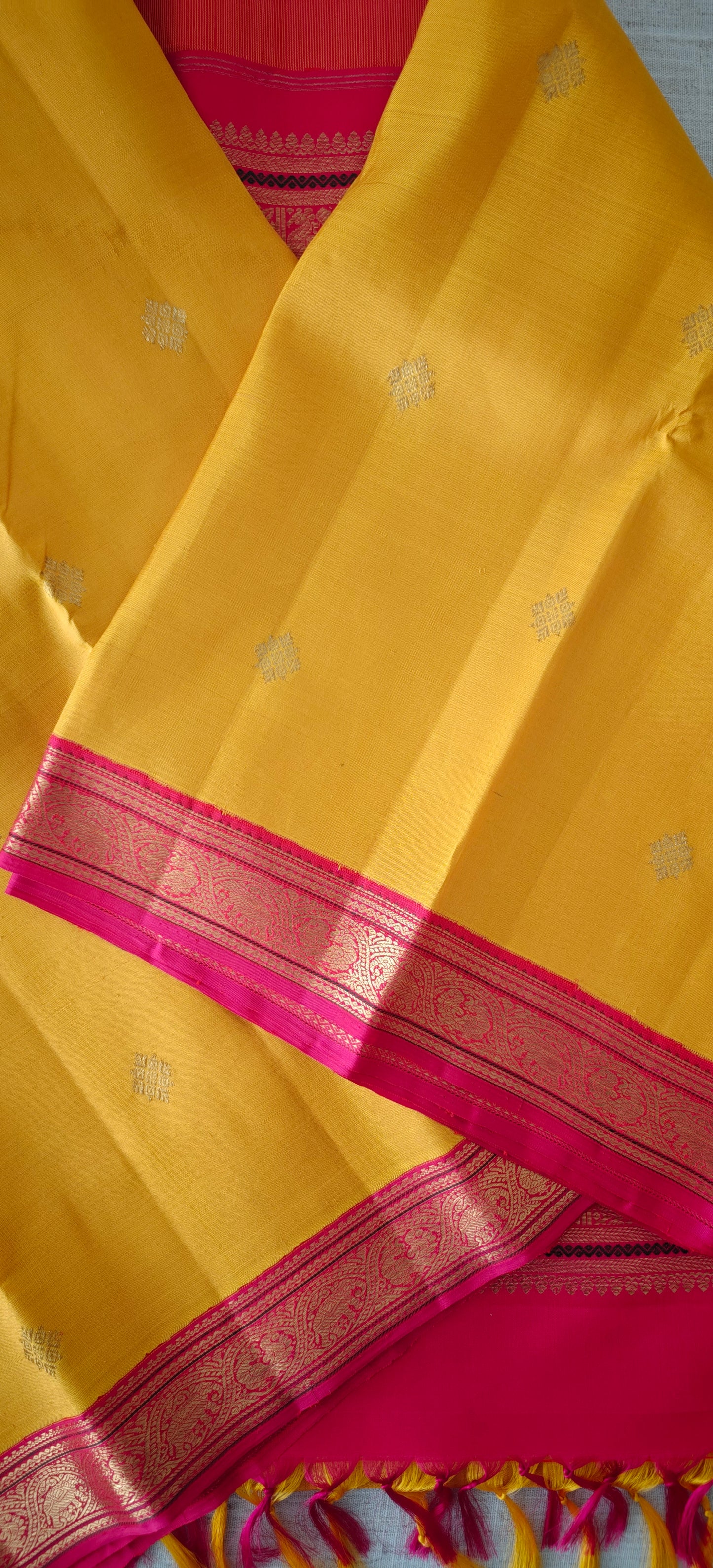 Yellow and Pink Small Border Kanjivaram silk saree