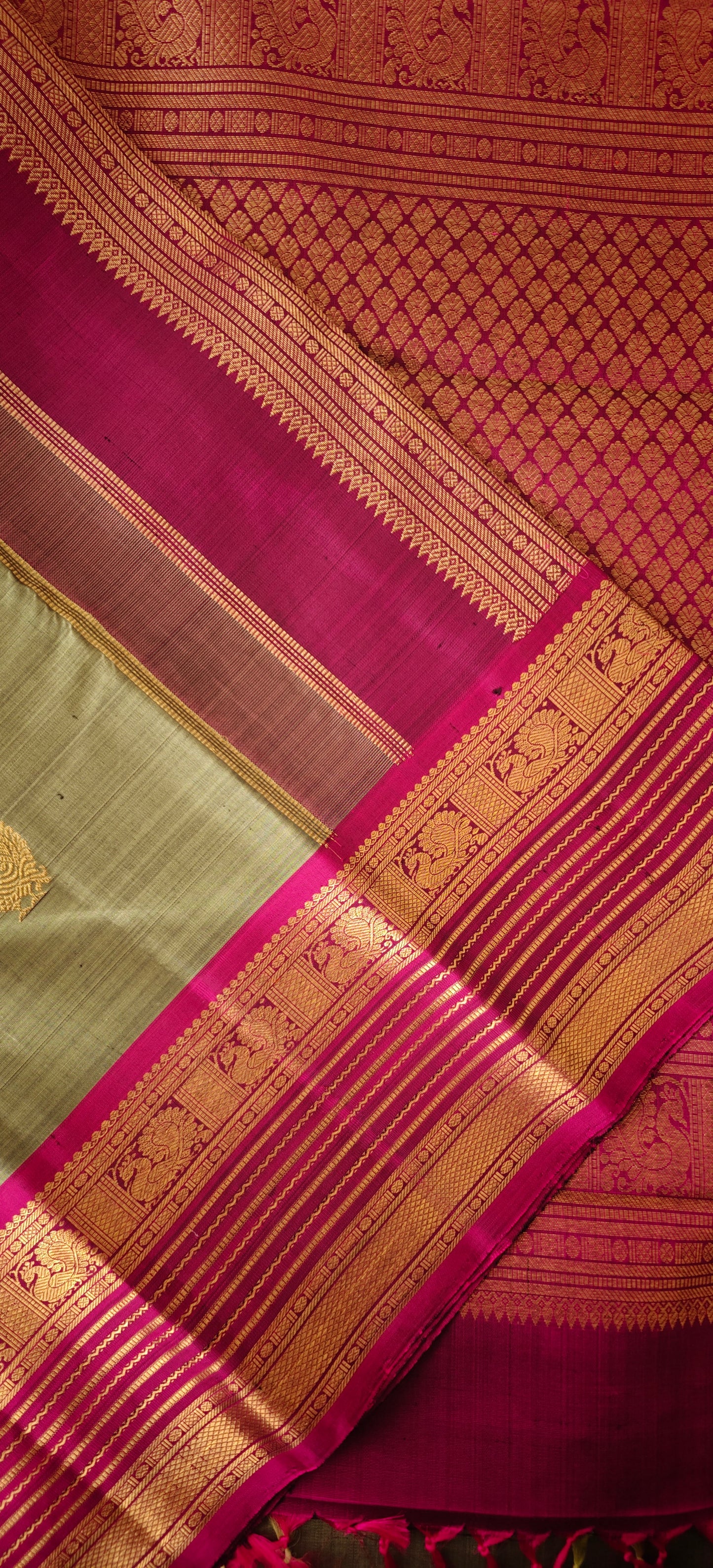 Elaichi Green and Magenta  Kanjivaram Saree | 3-gram Zari