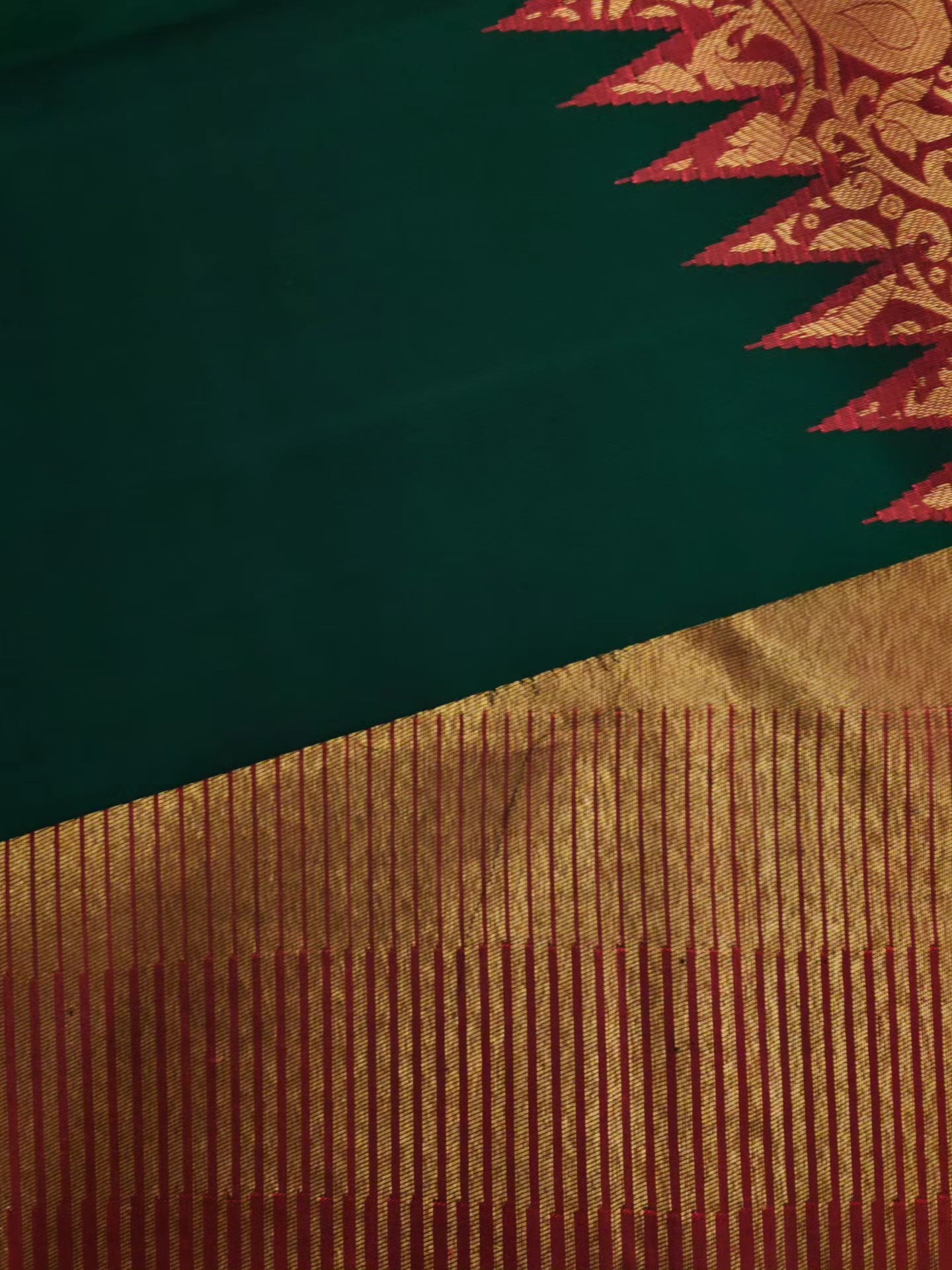 Rising border dark green and red-Kanjivaram Silk Saree