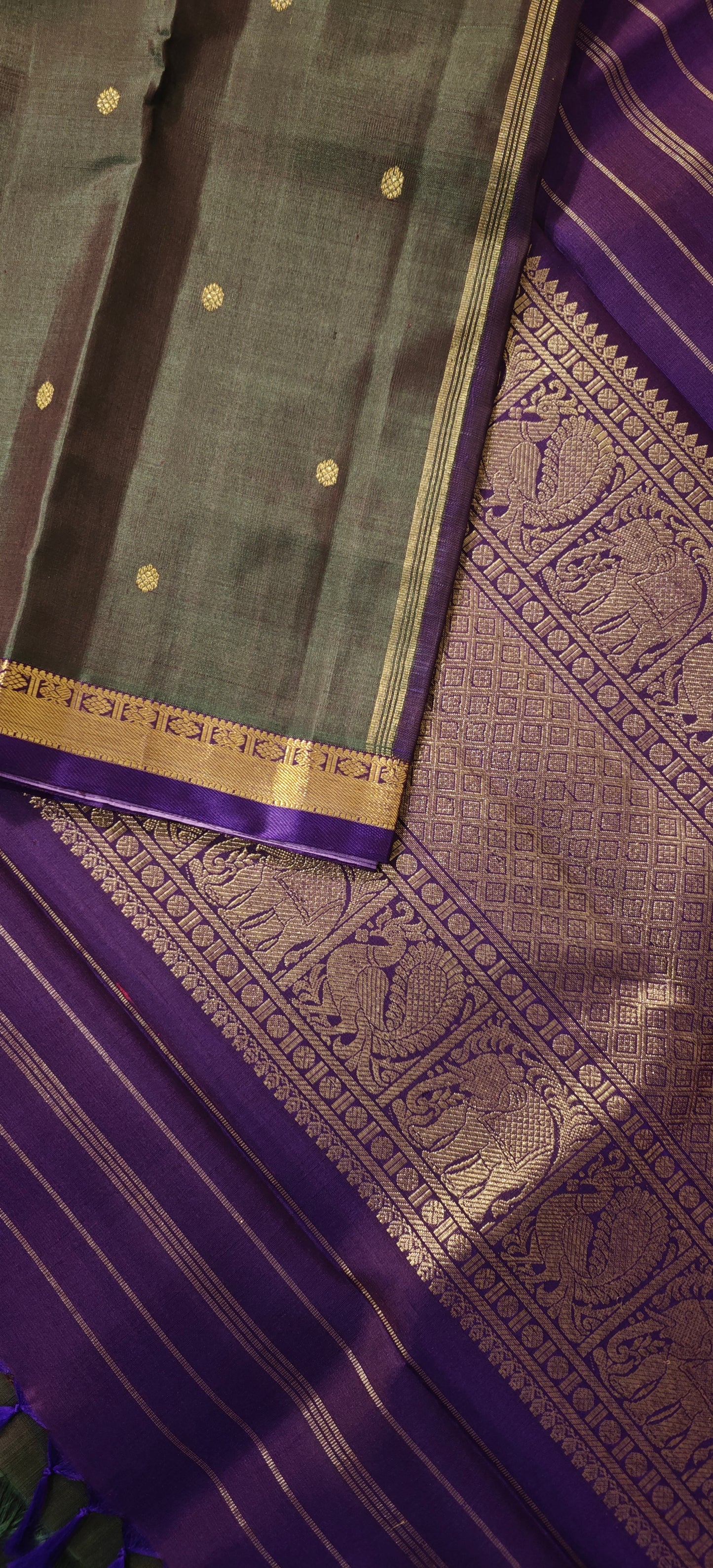 Dark green and Violet small border kanjivaram