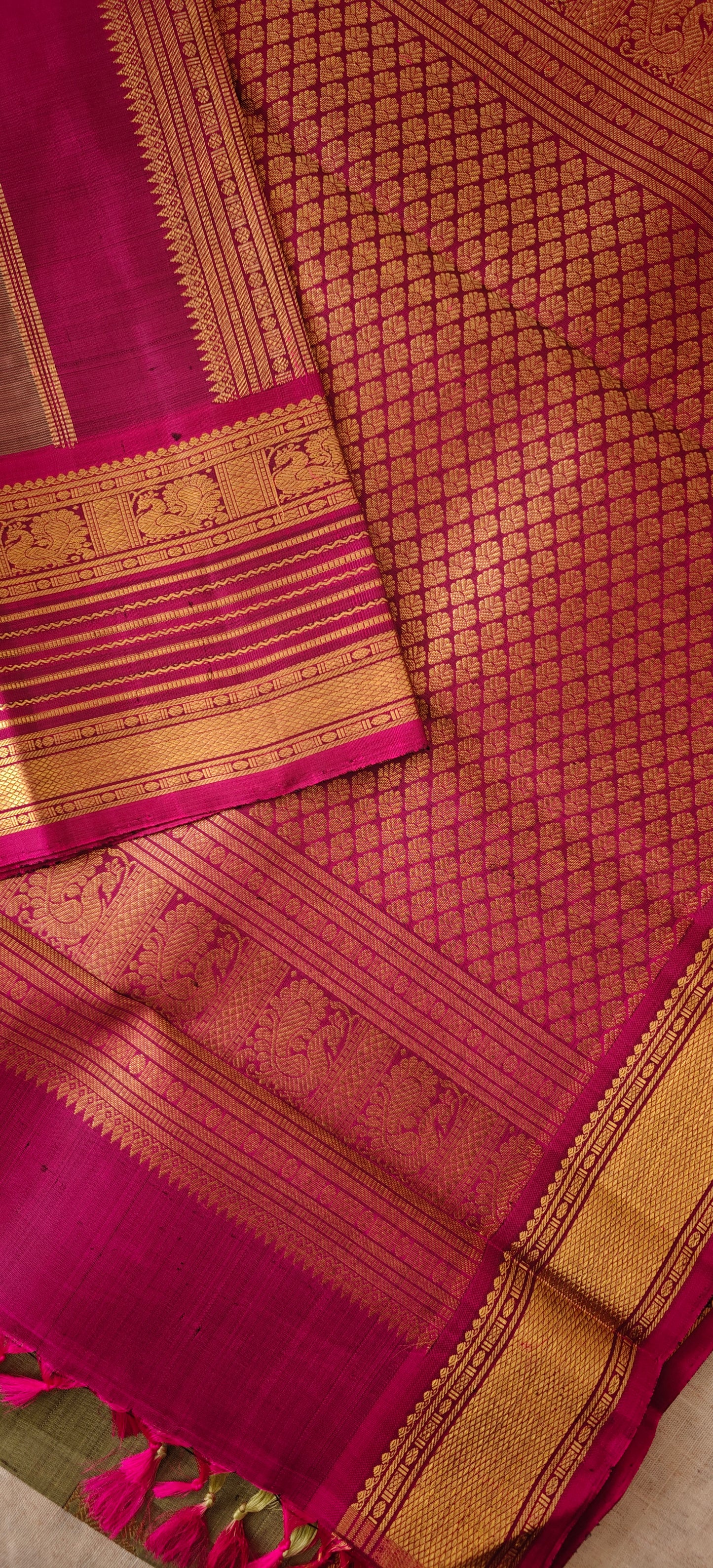 Elaichi Green and Magenta  Kanjivaram Saree | 3-gram Zari
