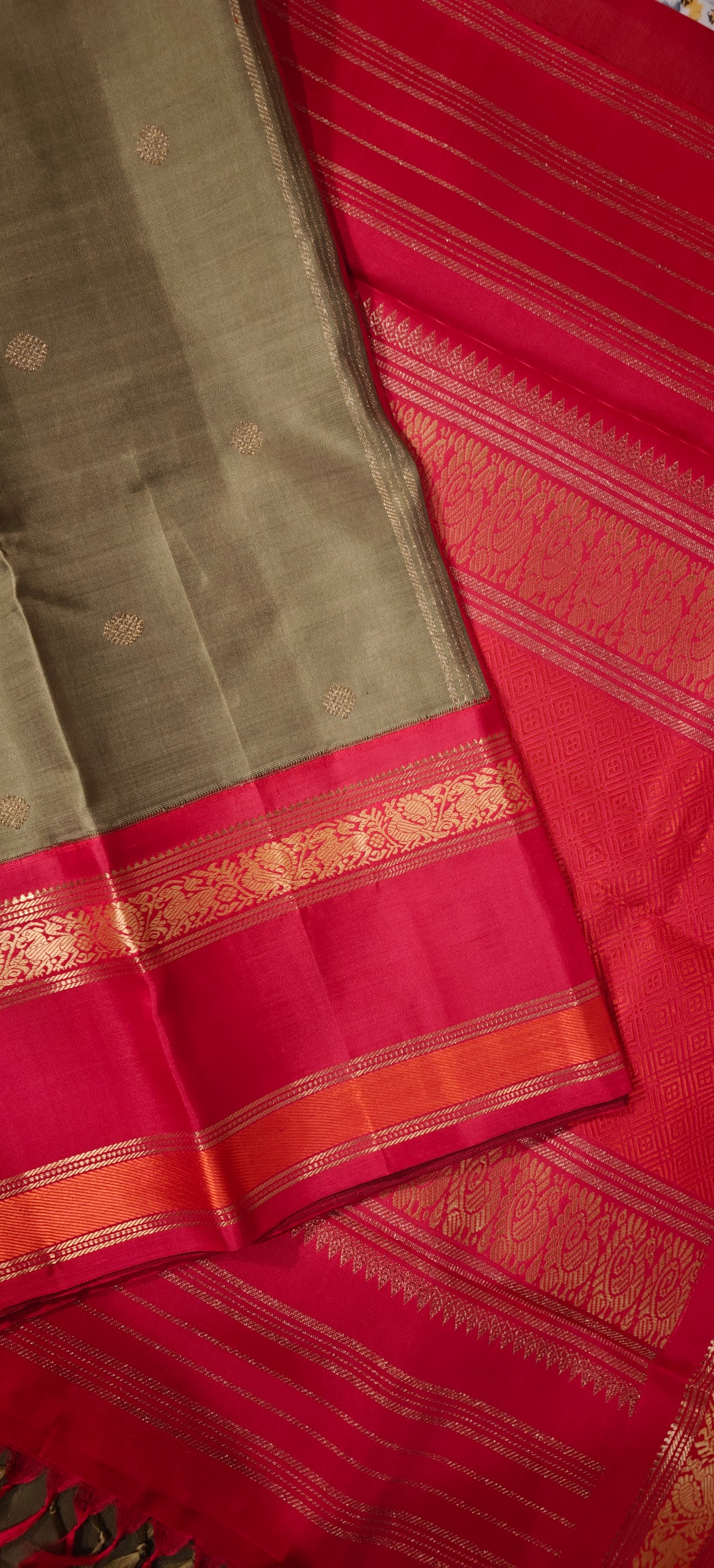 Elaichi Green and Red  kanjivaram