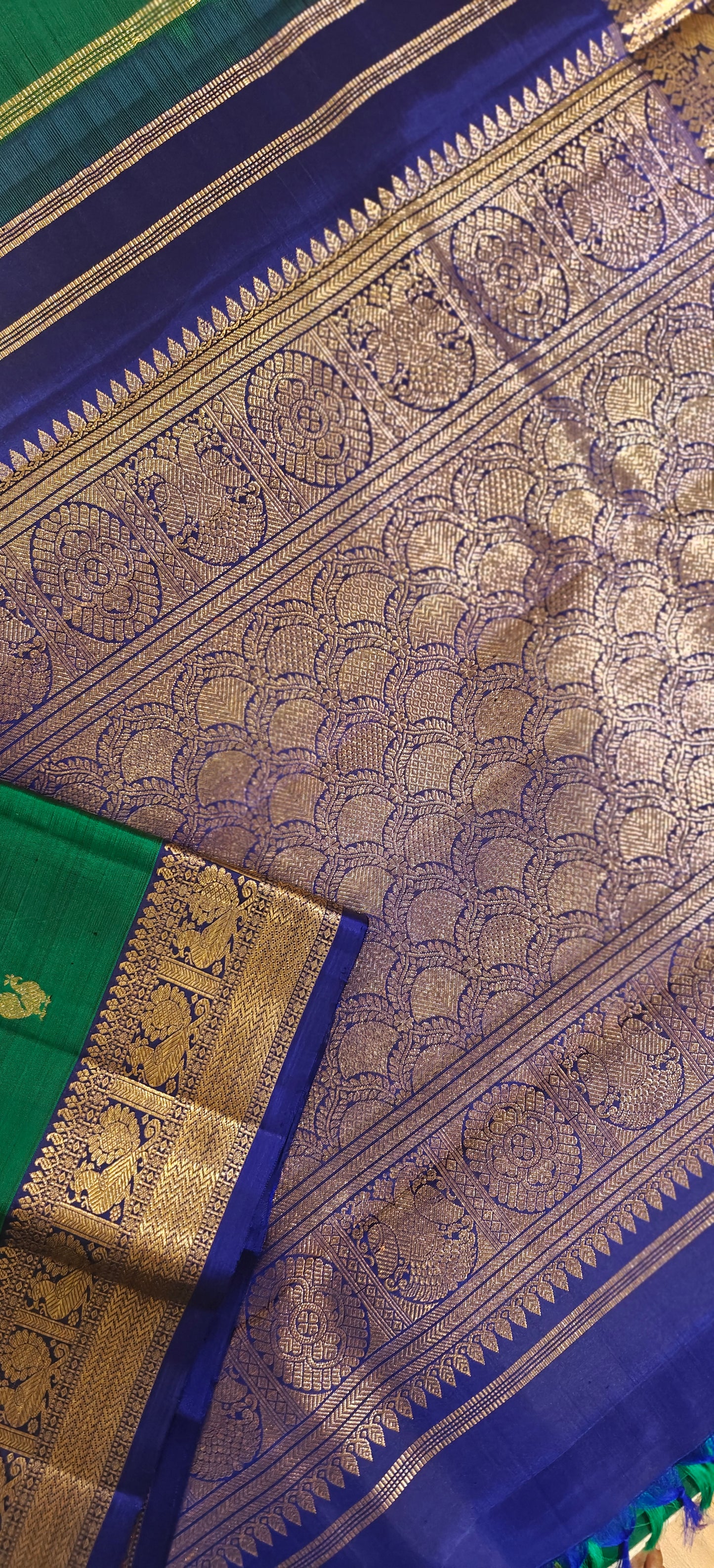 Dark Green And Blue Kanjivaram Saree | 3-gram Zari