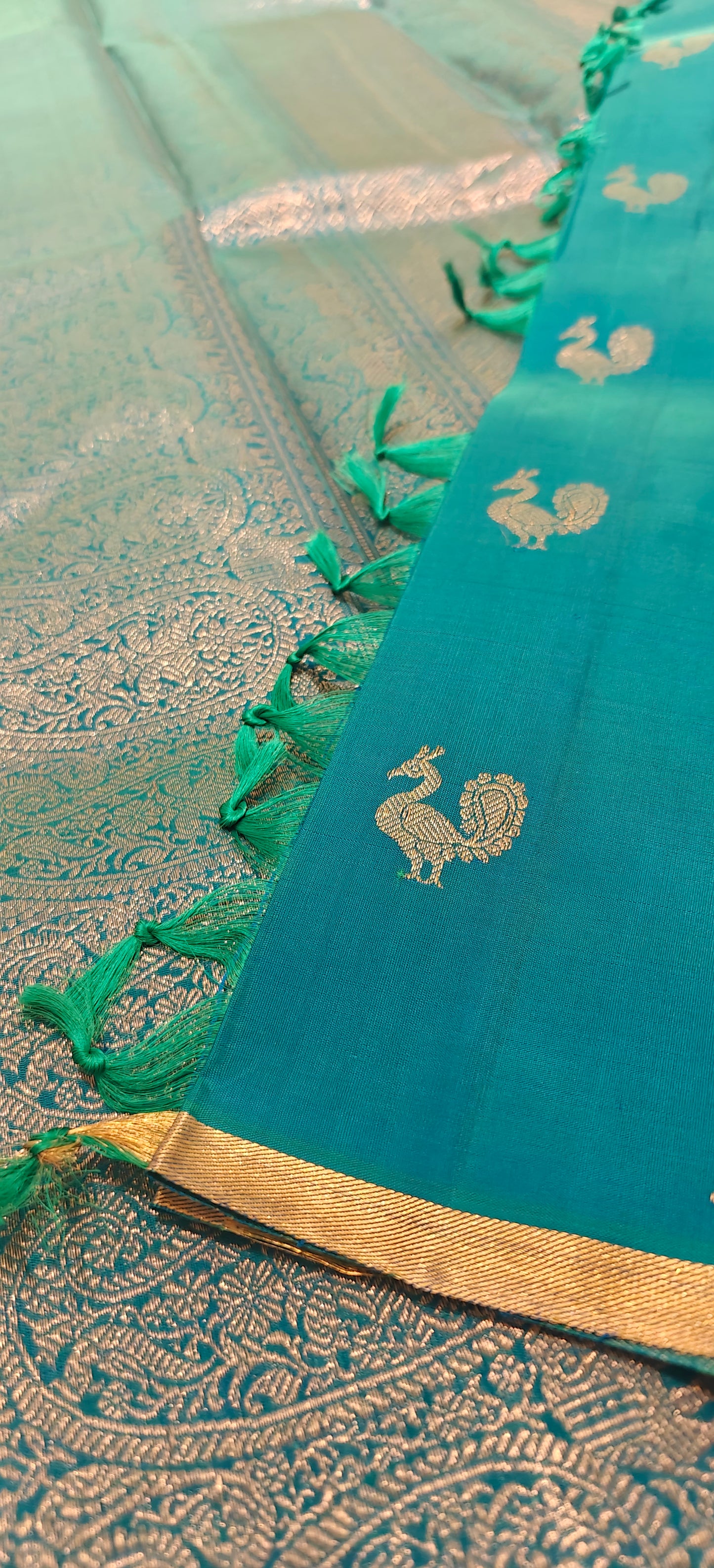 Golden Peacock  borderless-Kanjivaram Silk Sari