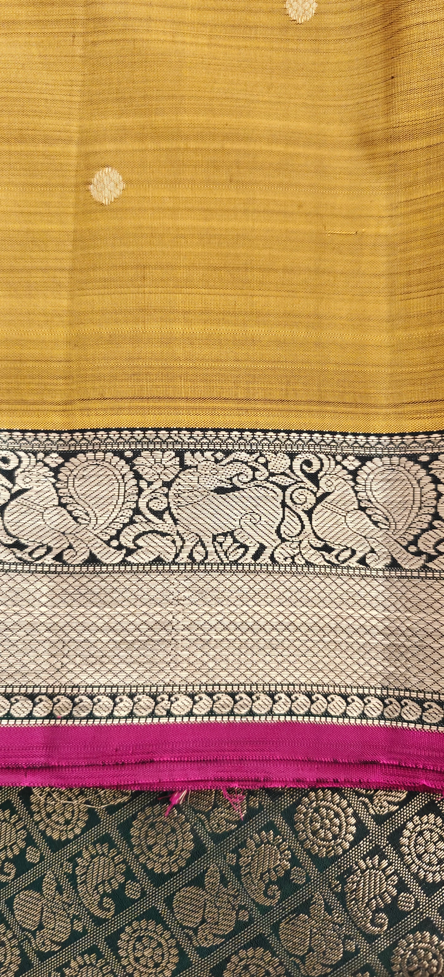 Mehandi Green body and bottle green border -Kanjivaram Silk Saree