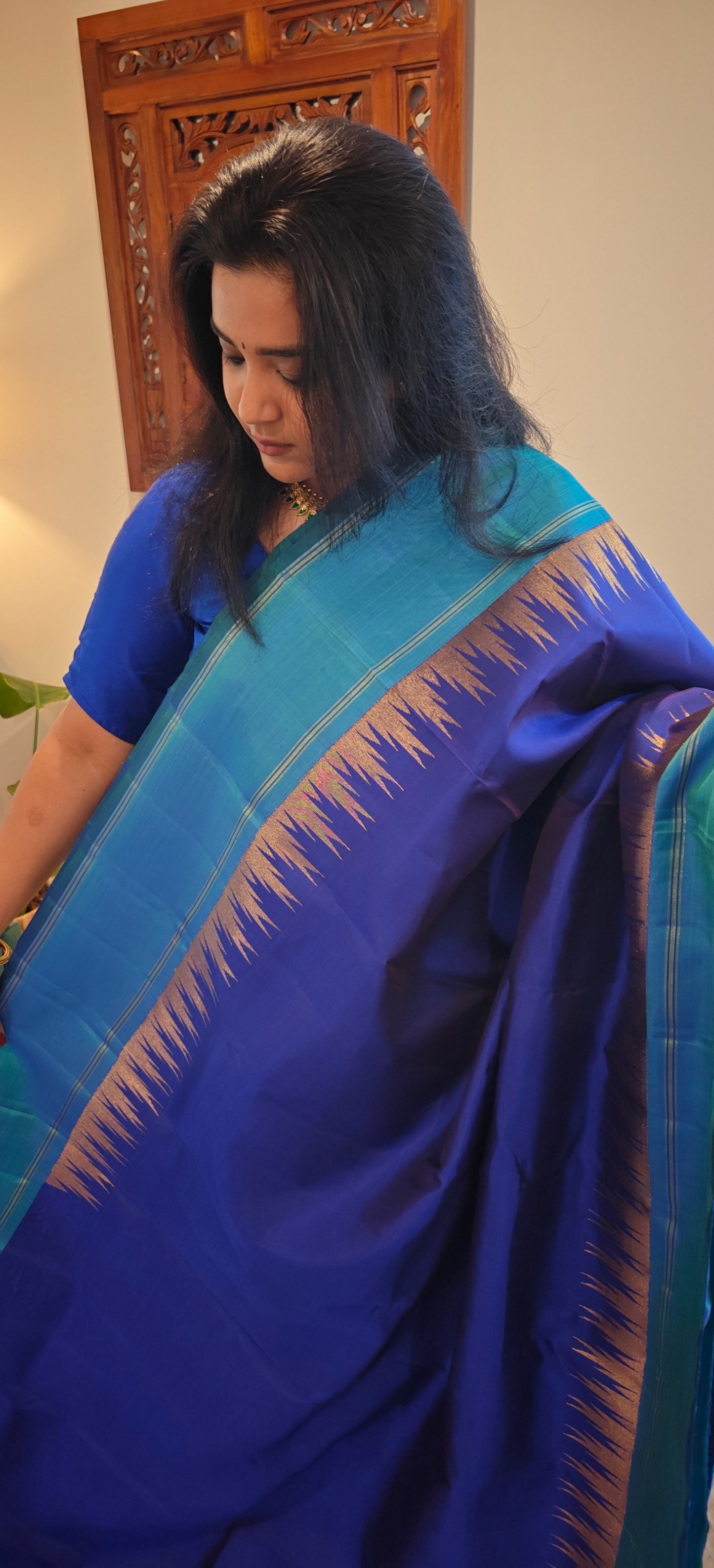 Ettu Kol Blue and Turquoise kanjivaram silk saree