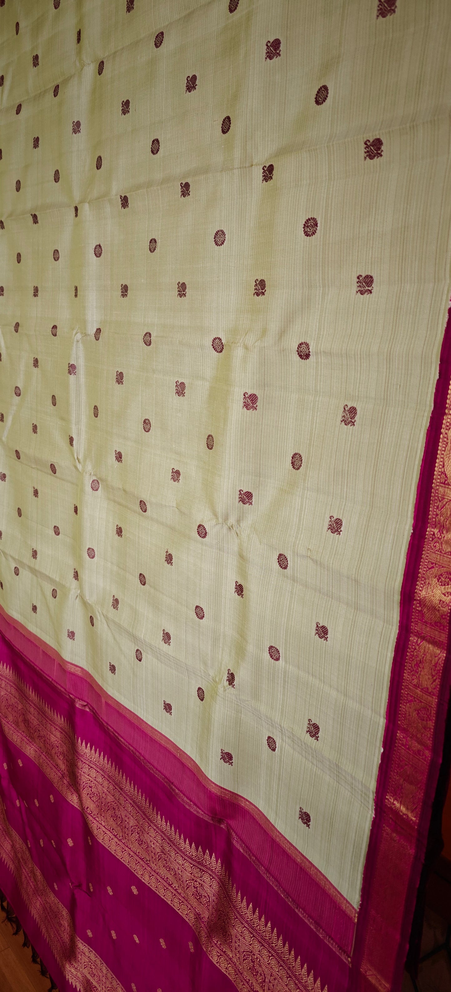 Elachi green and Magenta kanjivaram silk saree