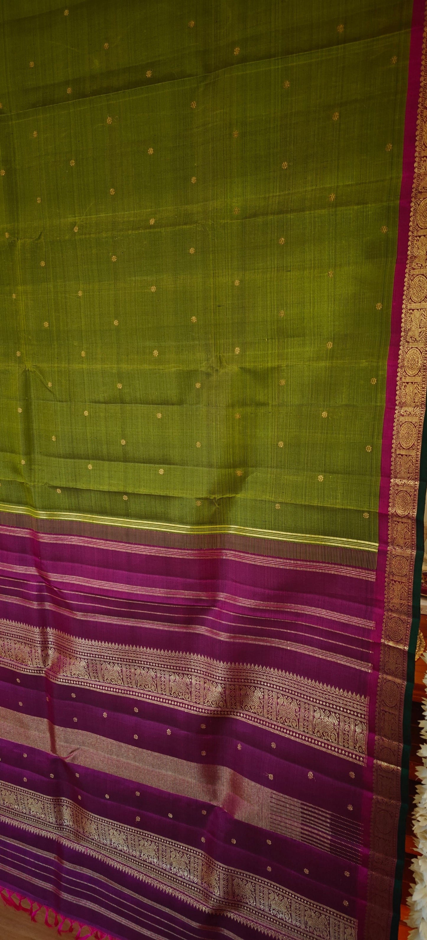 Mint Green and Megnta kanjivaram silk saree