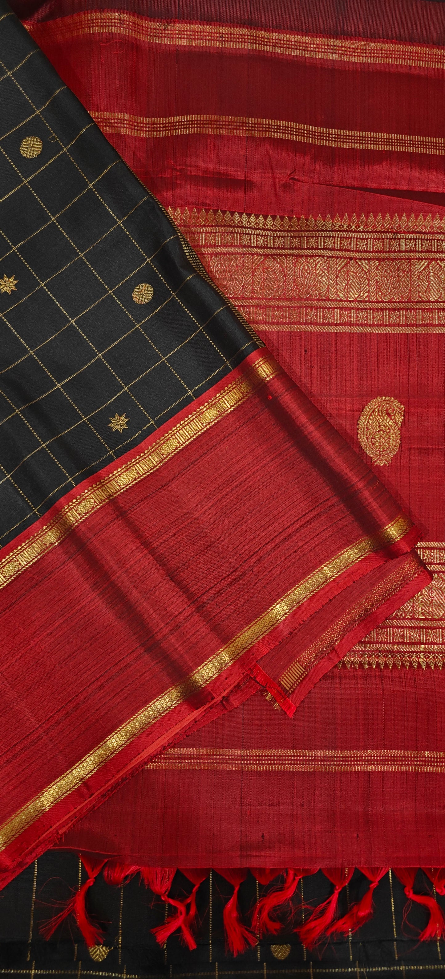 Black and Maroon Kanjivaram silk saree