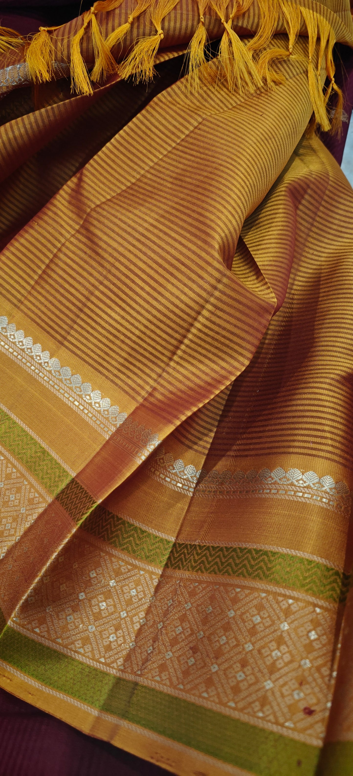 Maroon and Mustard No Zarikanjivaram silk saree