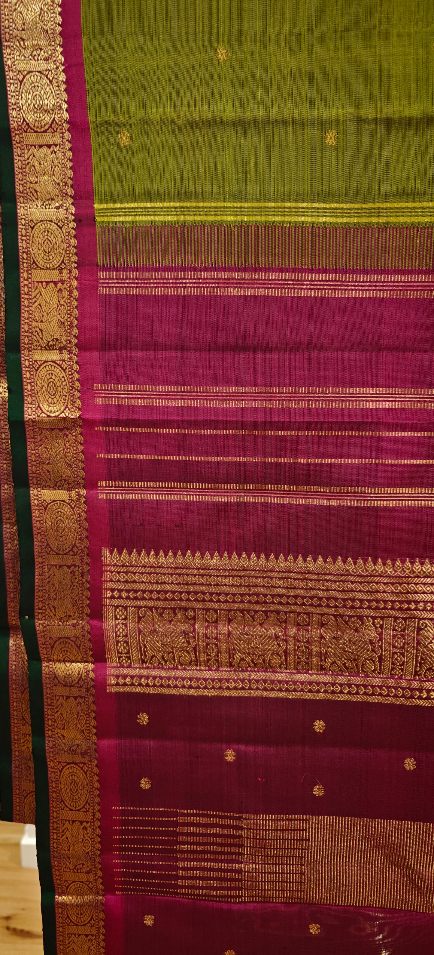Mint Green and Megnta kanjivaram silk saree