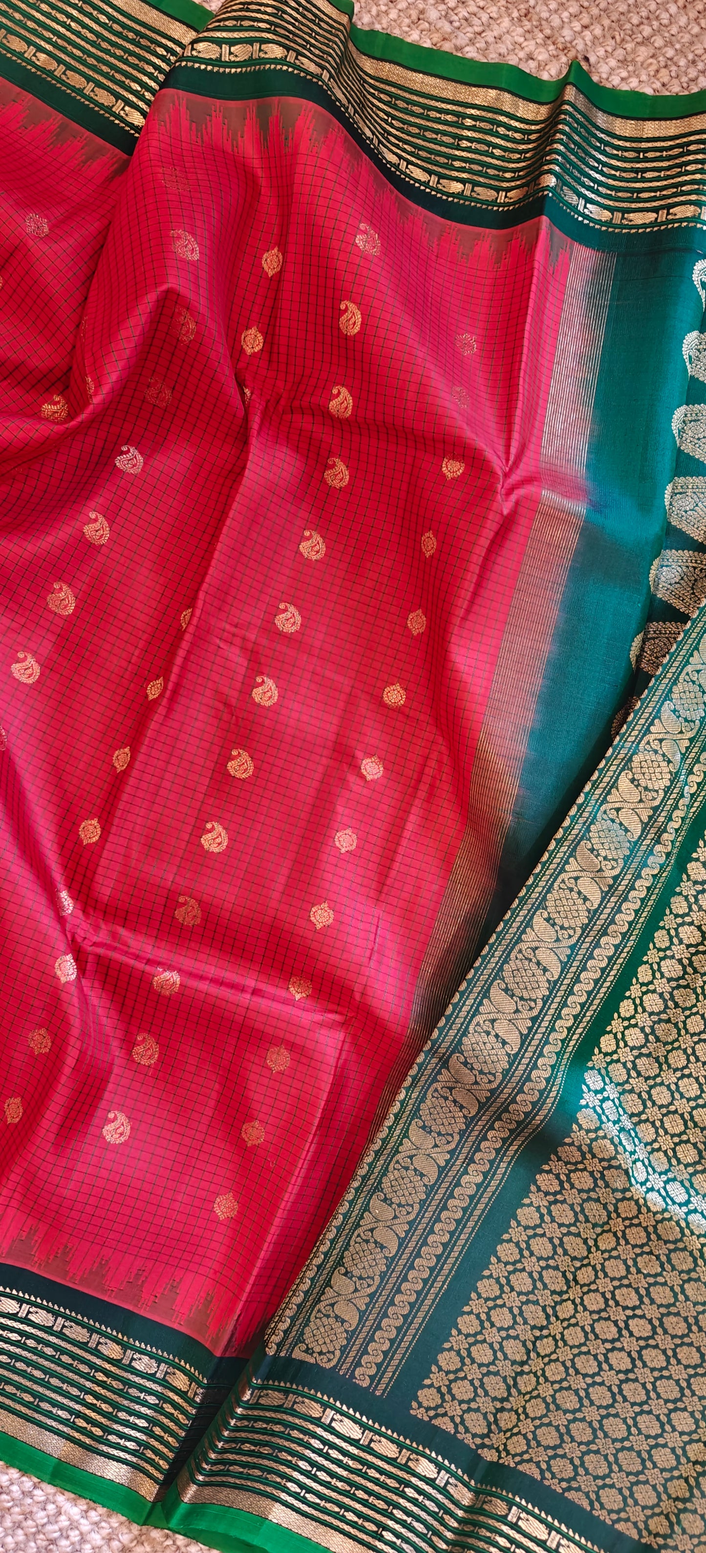 Kumkum red and Green  Handwoven Gadwal Silk Sari