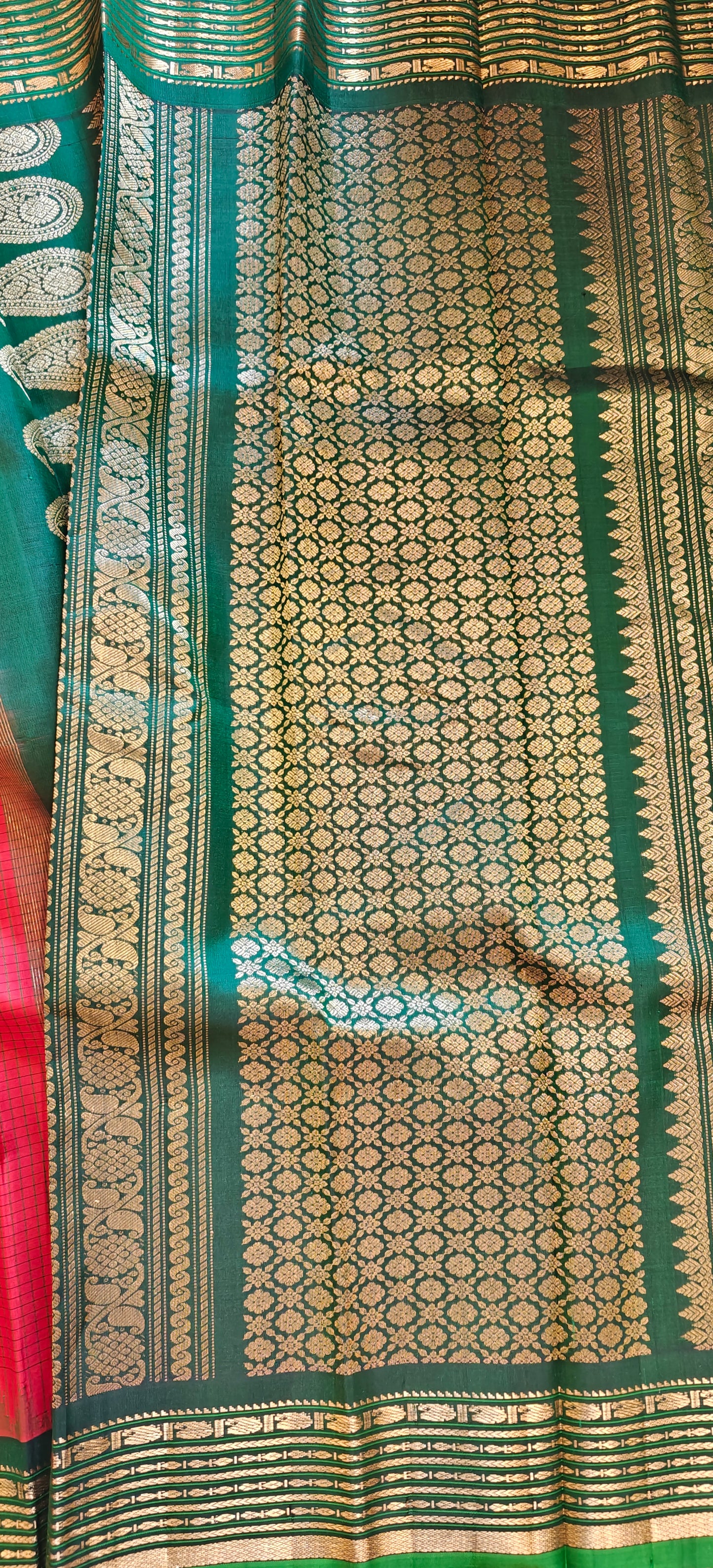 Kumkum red and Green  Handwoven Gadwal Silk Sari