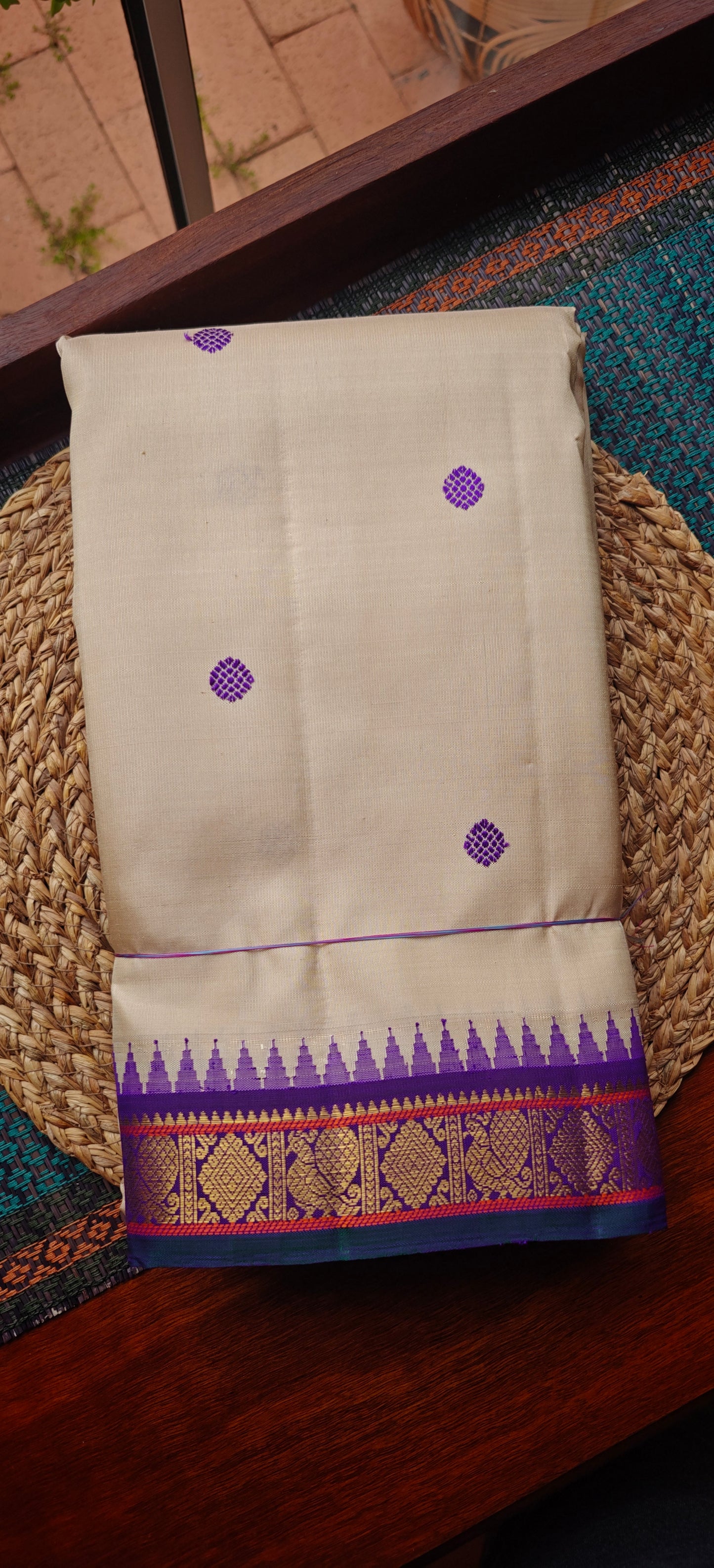 Cream and Magenta kanjivaram silk sari