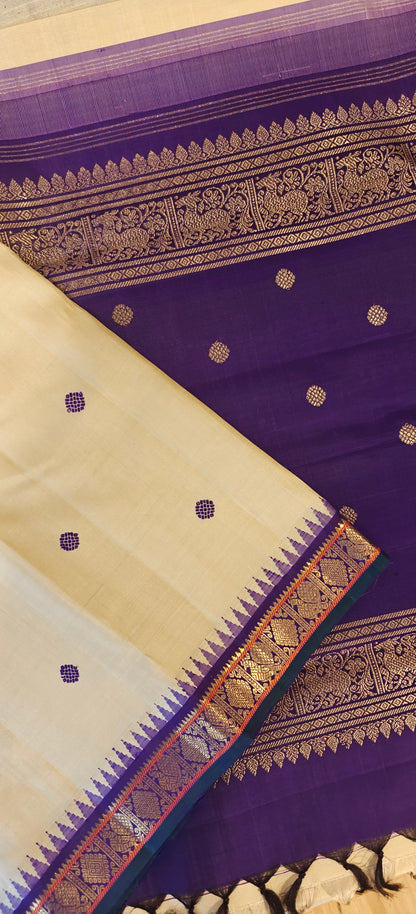 Cream and Magenta kanjivaram silk sari