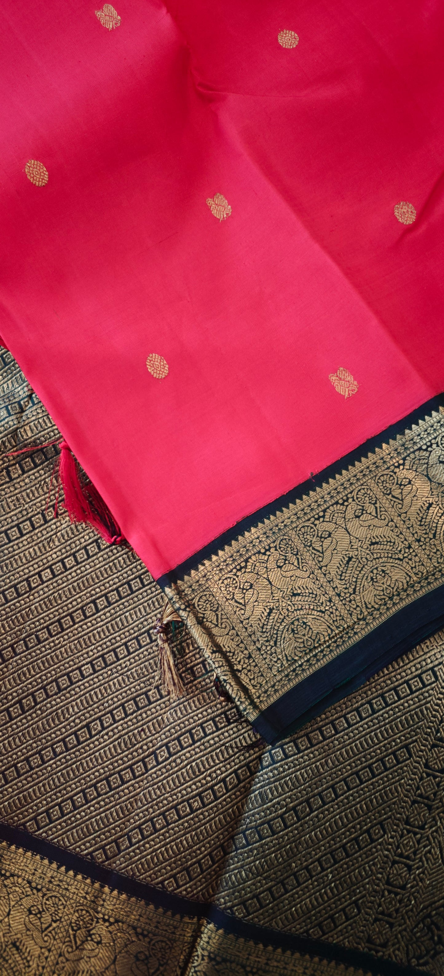 Chilli Red and Bottle Green- Kanjivaram silk saree